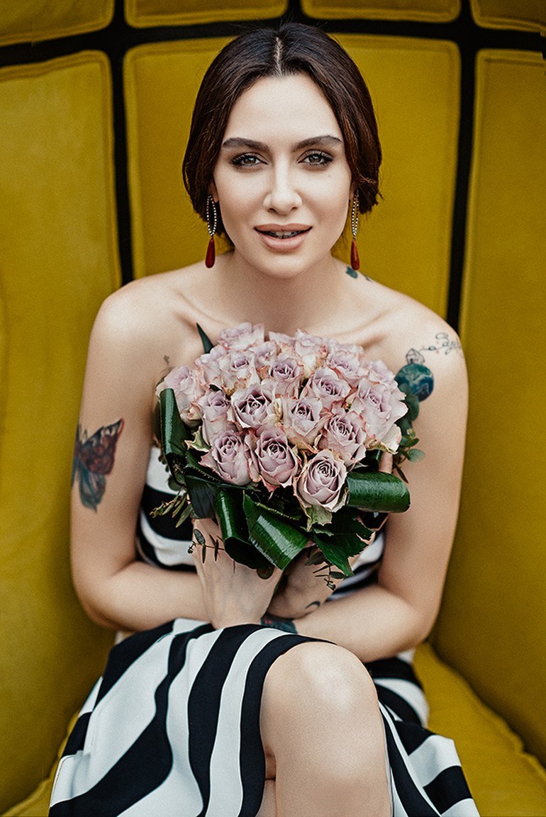 BİRCE AKALAY
