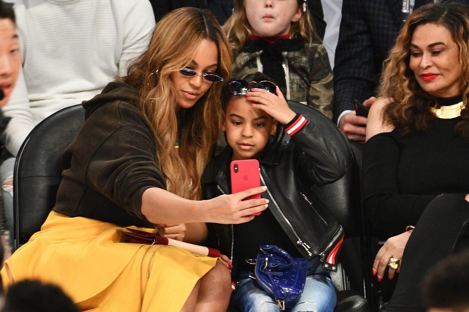 BEYONCE PARASINI NASIL HARCIYOR?