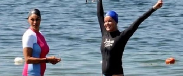 Bo Derek Boğaz'ı yüzerek geçti