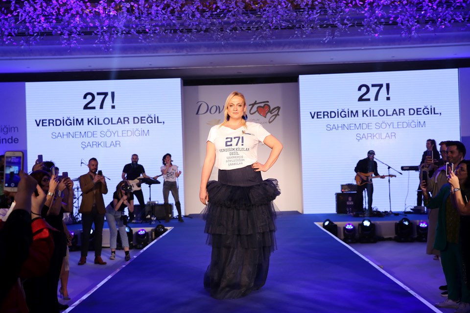 Oyuncu Ayta Sözeri, "27! Verdiğim kilolar değil, sahnemde söylediğim şarkılar” dedi.