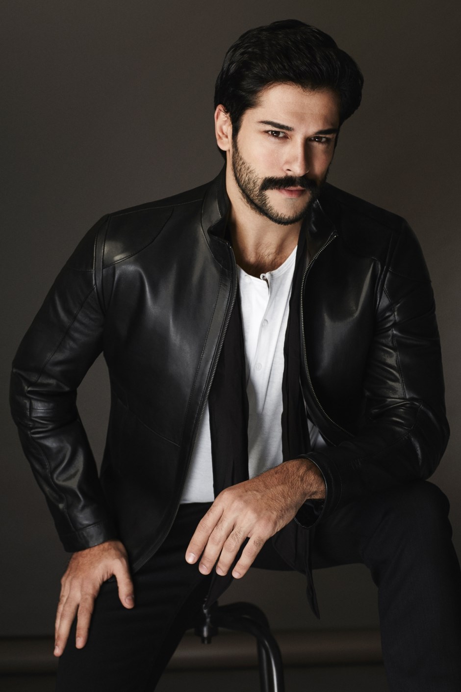BURAK ÖZÇİVİT
