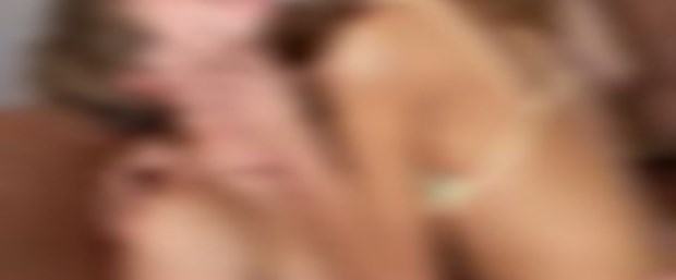 Çalışanlar grup seksle ödüllendirildi