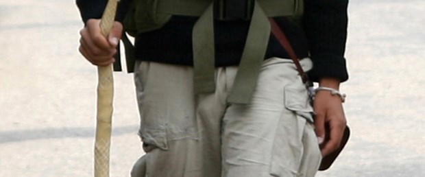Canı sıkıldı; dünyayı dolaşıyor