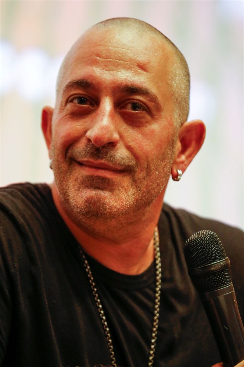 "KOMEDİ FİLMLERİNİN KALİTESİNDEN O KADAR MEMNUN DEĞİLİM"