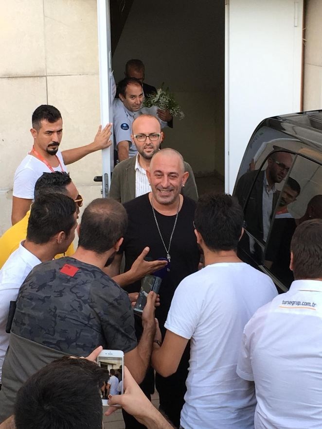 Cem Yılmaz, Defne Samyeli