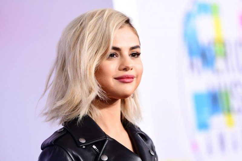 SELENA GOMEZ