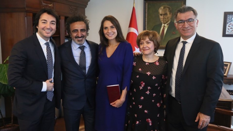 Nikah Türkiye'nin New York başkonsolosluğunda kıyıldı.