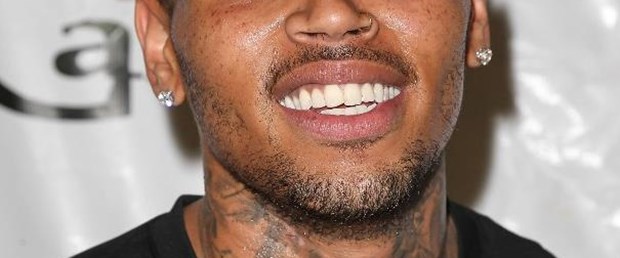Chris Brown rehabilitasyon yolcusu