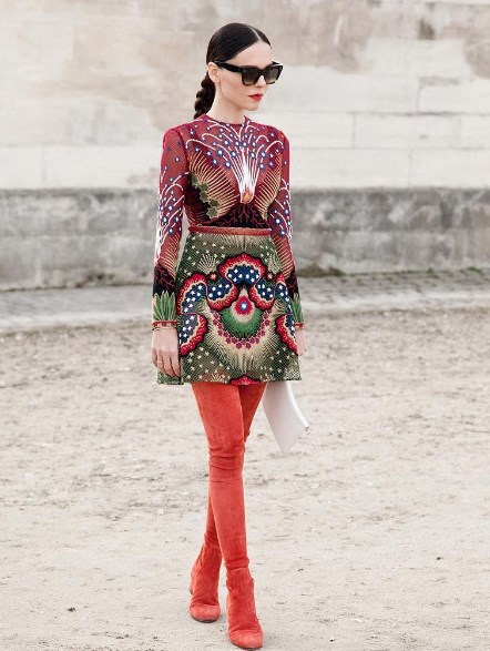 TEK RENK PANTOLON VE AYAKKABI