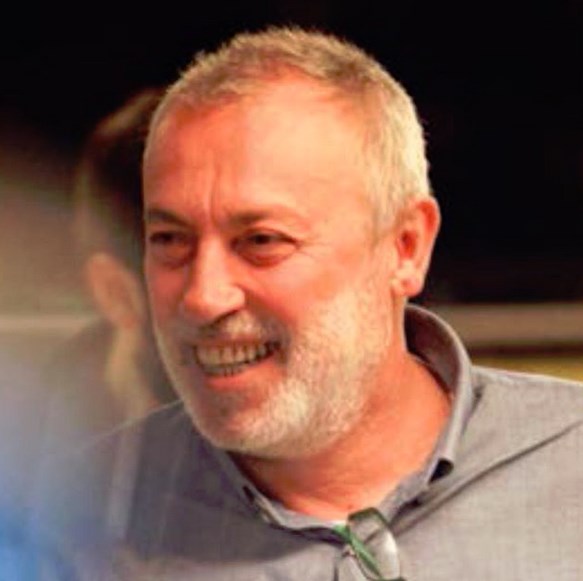 Demet Akbağ, Zafer Çika