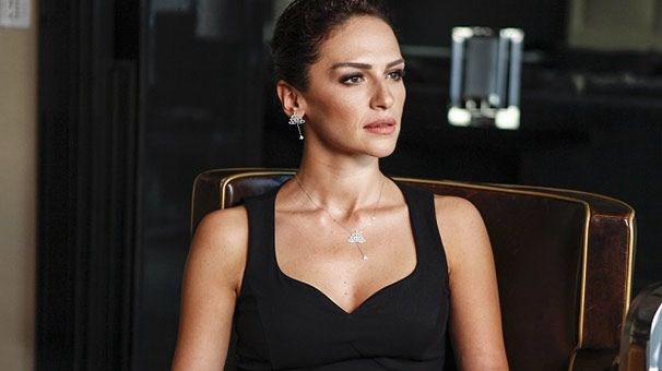 MAHPERİ SULTAN (Sinem Uslu)