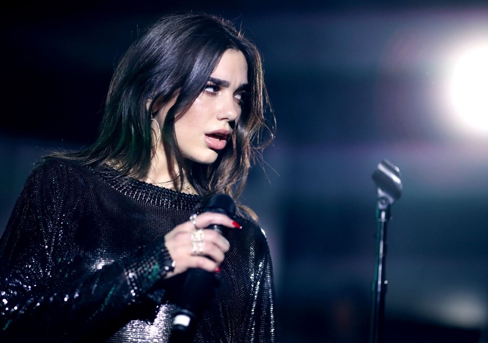 DUA LIPA