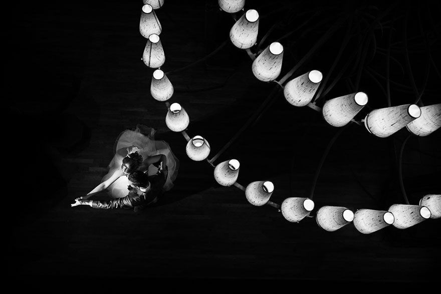 Evliliğin kendisinden çok, nikâha ve düğüne odaklanmak