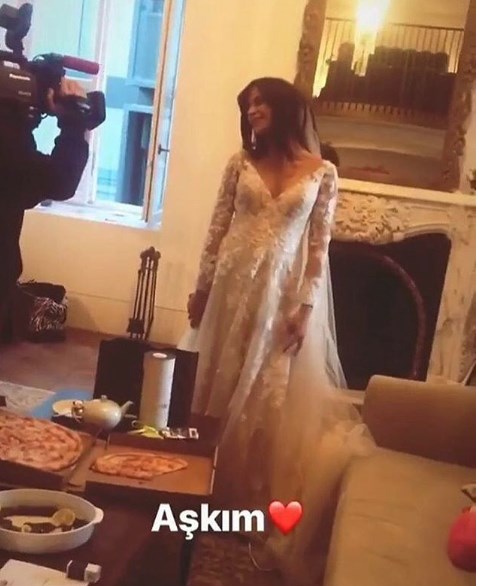 Kaan Tangöze, Kıvılcım Ural, Seçkin Piriler, Duman, Kaan Tangöze ve Kıvılcım Ural evlendi,