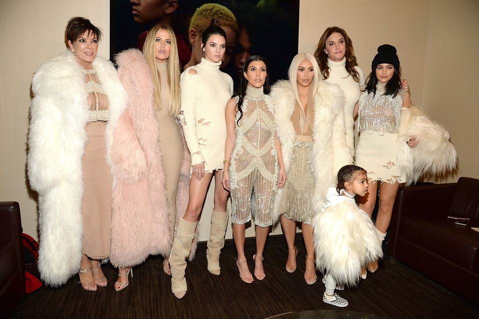 Kylie Jenner, Kylie Jenner kimdir, Kylie Jenner nasıl para kazanıyor, Kylie Jenner'ın kariyeri, Kylie Jenner'ın hayatı, Dunyanın en genç milyarderi Kylie Jenner