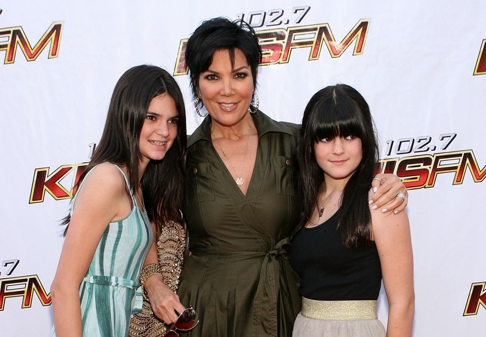 Kylie Jenner, Kylie Jenner kimdir, Kylie Jenner nasıl para kazanıyor, Kylie Jenner'ın kariyeri, Kylie Jenner'ın hayatı, Dunyanın en genç milyarderi Kylie Jenner