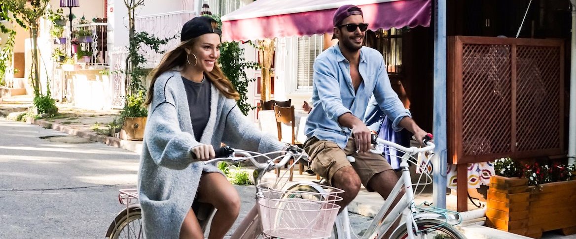 Kiralık Aşk dizisiyle yıldızı parlayan Elçin...