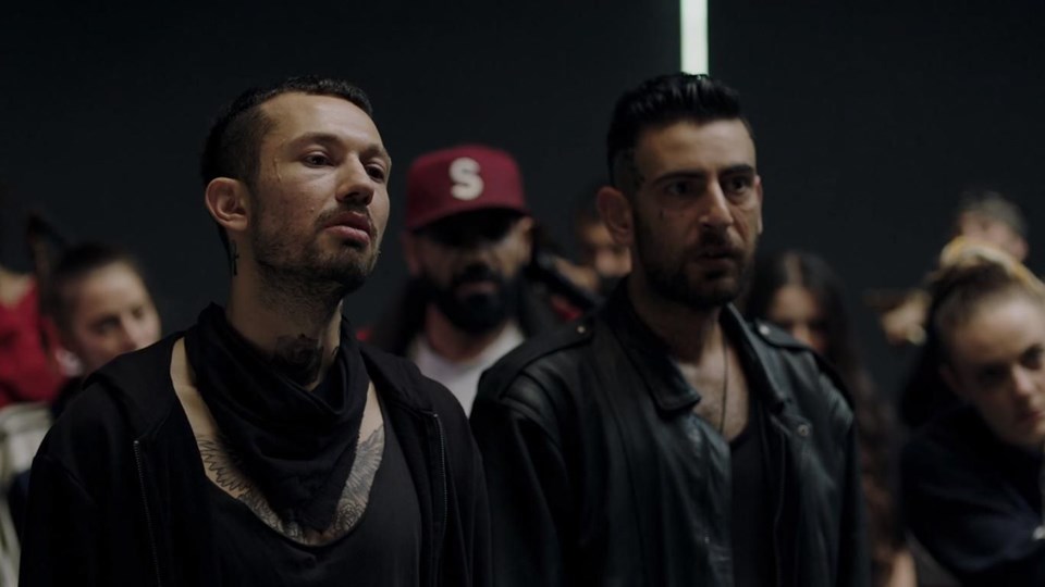 Efecan Şenolsun, Efecan Şenolsun kimdir, Yaşamayanlar