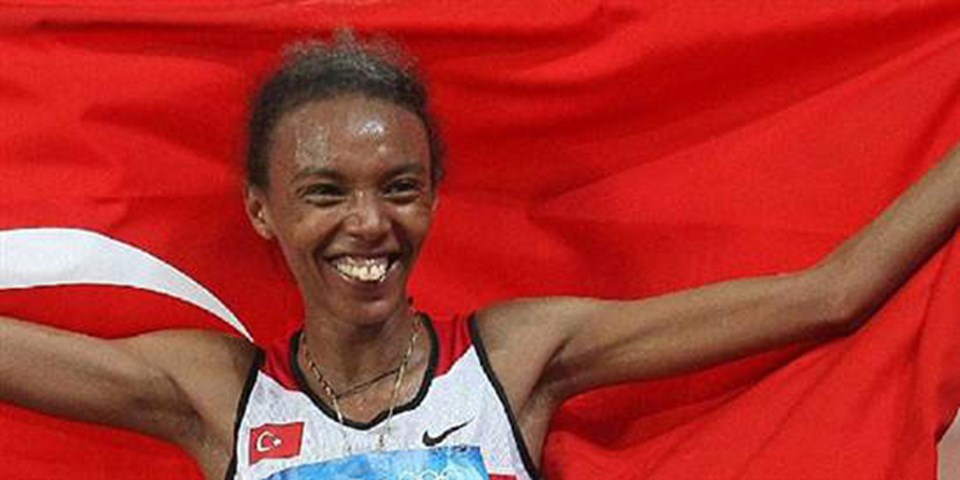 Avrupa Atletizm Şampiyonası’nda ülkemizi 10 bin metre kadınlar yarışında temsil eden Elvan Abeylegesse, altın madalyanın sahibi oldu.