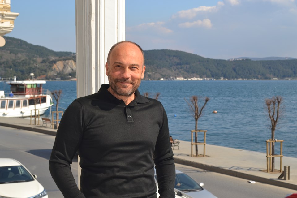 fazilet hanım ve kızları, deniz baysal, nazan kesal, çağlar ertuğrul, afra saraçoğlu,