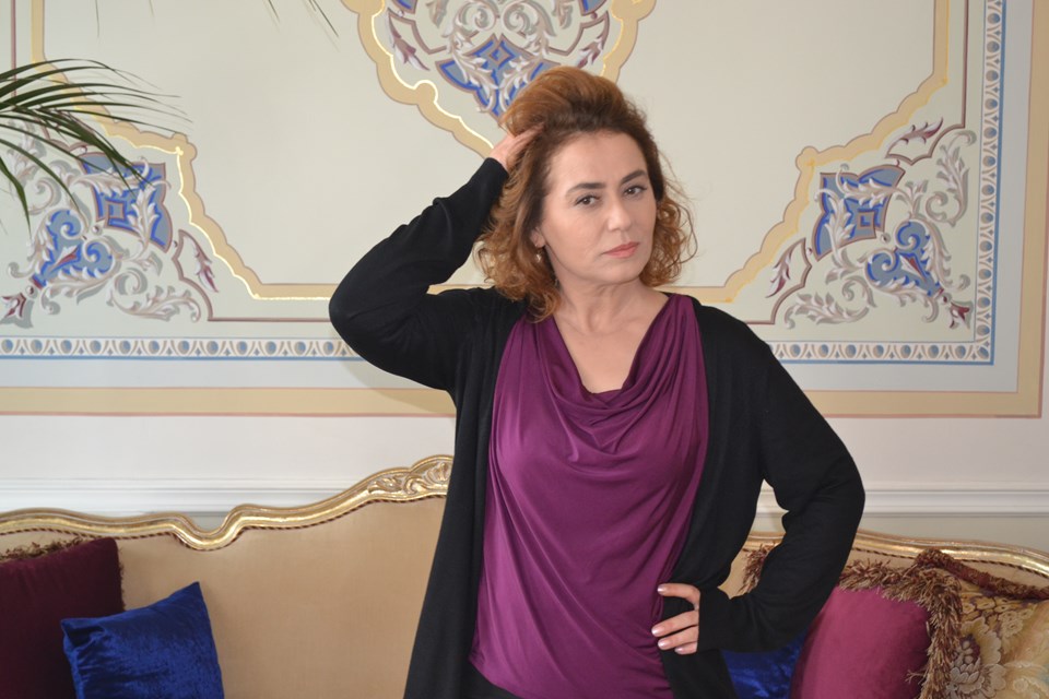 fazilet hanım ve kızları, deniz baysal, nazan kesal, çağlar ertuğrul, afra saraçoğlu,