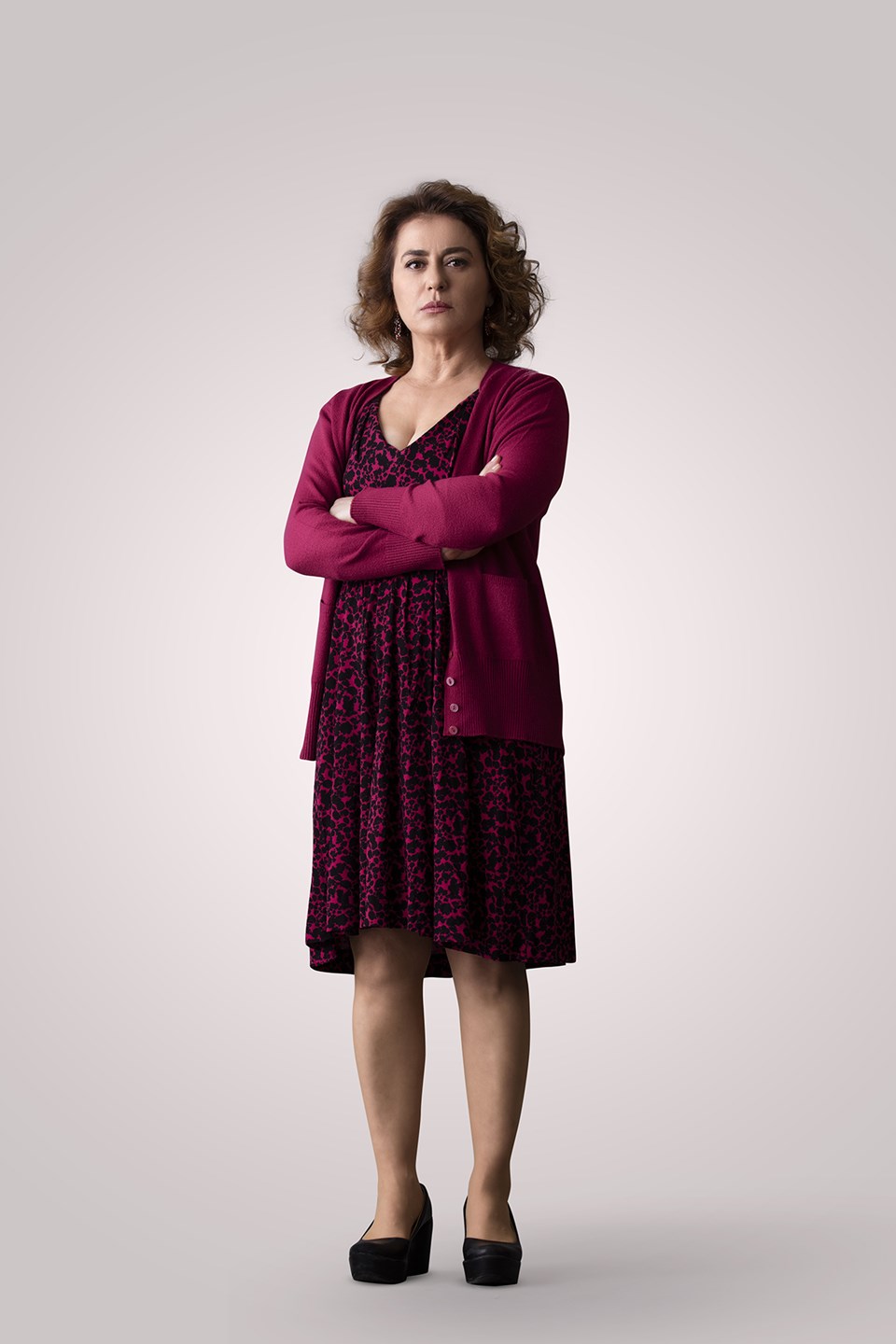 fazilet hanım ve kızları, deniz baysal, nazan kesal, çağlar ertuğrul, afra saraçoğlu,