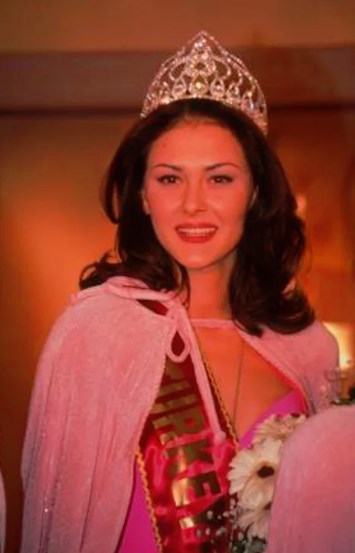 Ayşe Hatun Önal - 1999