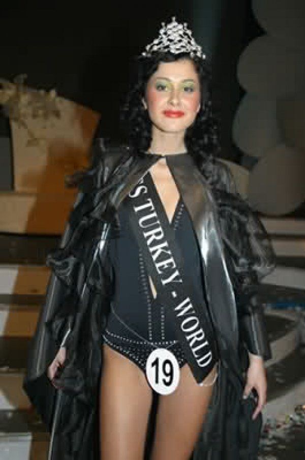 Nur Gümüşdoğrayan - 2004