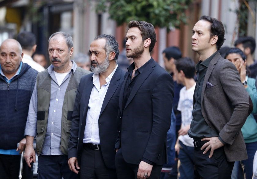 çukur, vartolu, erkan koçak kostendil çukur dan ayrıldı mı