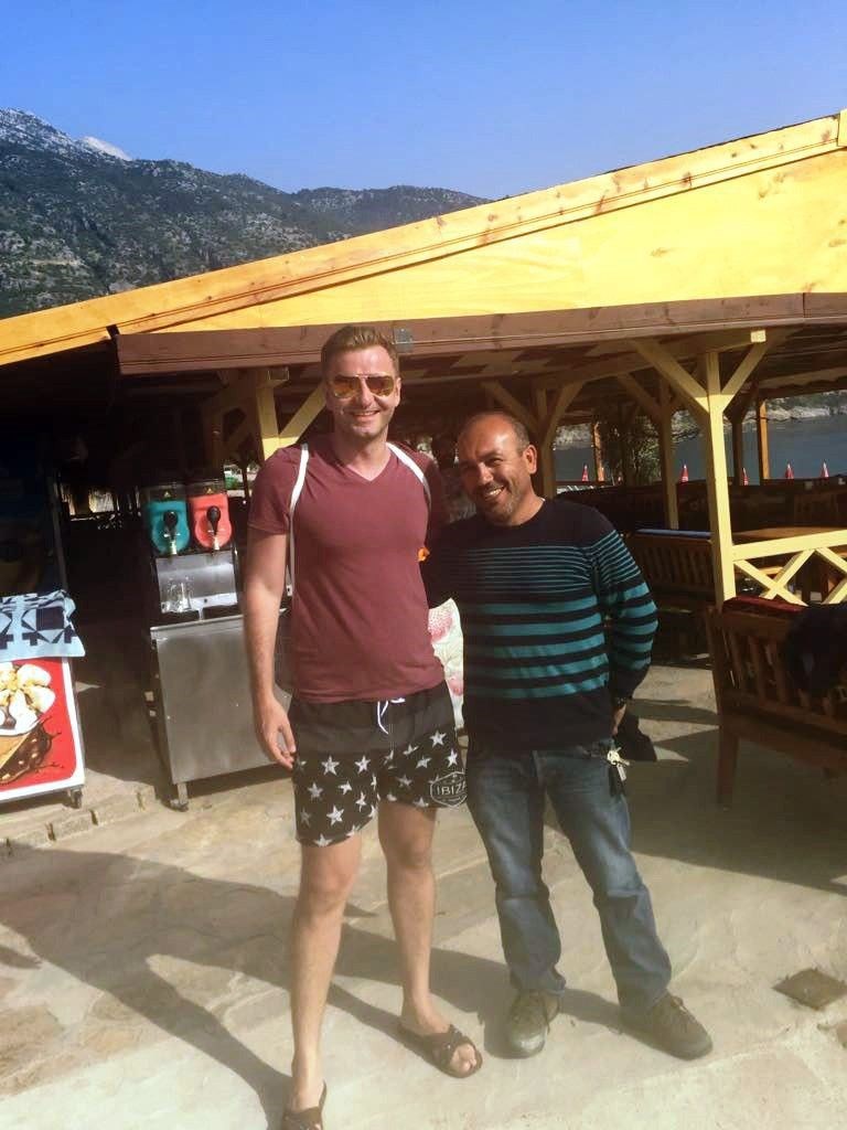 Hollywood yıldızı Bradley Cooper Ãlüdenizâde ile ilgili görsel sonucu