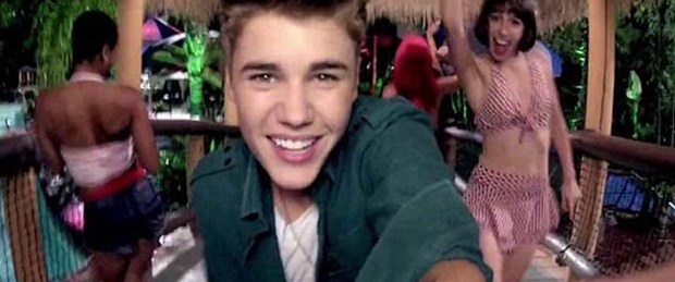 Justin Bieber hayranlarını kandırdı
