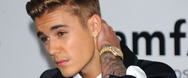 justin-bieber-15-04-10