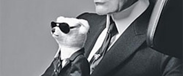 Karl Lagerfeld ve oyuncağı