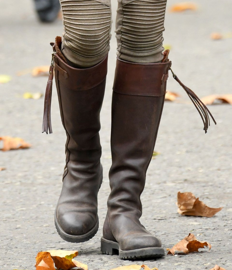 Kate Middleton, çizme, bok, Penelope Chilvers