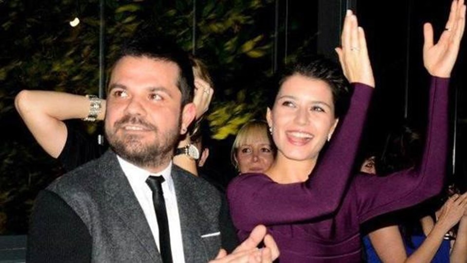 Doğulu oyuncu eşi Beren Saat'in doğum gününü, “Sen bu dünyaya hediye doğmuş çok özel bir ruhsun canım sevgilim. Gözümde bir azize, kalbimde bir ateşsin. İyi ki varsın!” mesajıyla kutlamıştı.
