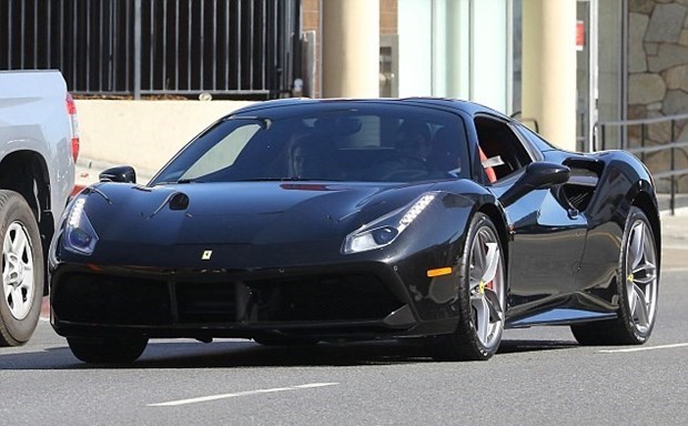 Kendall Jenner n Mustang tercihi Otomobil tutkusu 1 NTV Kendall Jenner n Mustang tercihi Otomobil tutkusu 1 NTV