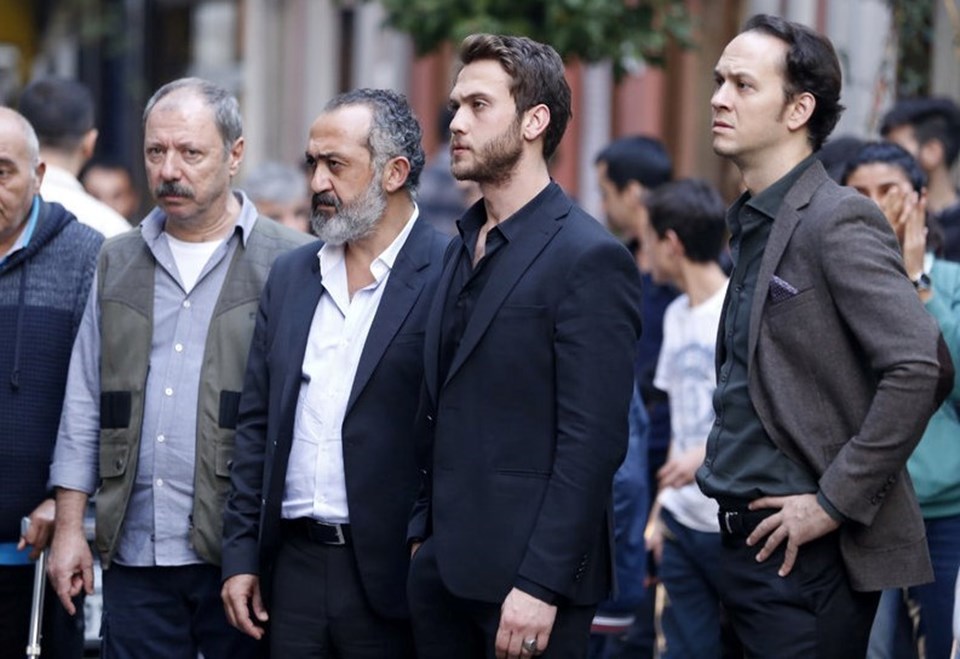 Çukur dizisinin tüm bölümleri Puhutv'de...