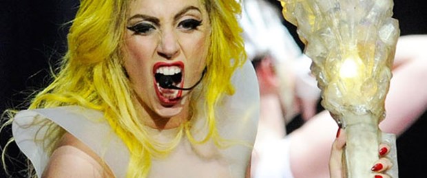 Lady Gaga konserine ‘muhafazakar’ engel