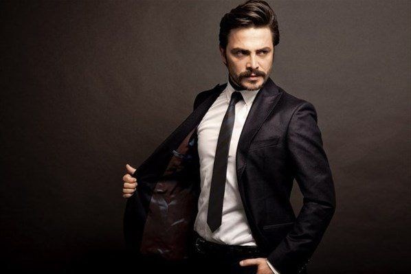 AHMET KURAL'DAN SPOR SALONUNDA ESPRİLİ PAYLAŞIM