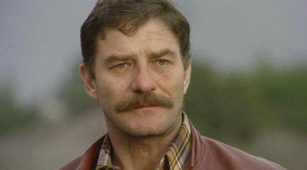 AL YAZMALIM'IN CEMŞİT'İ AHMET MEKİN'DEN KADİR İNANIR'A ELEŞTİRİ