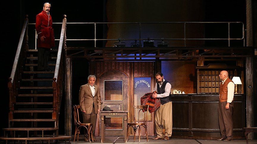 DEVLET TİYATROLARI YENİ SEZON İÇİN PERDELERİNİ AÇIYOR