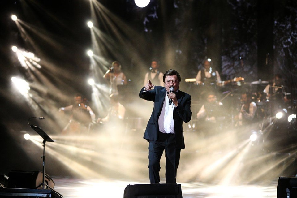 HARBİYE'DE SELAMİ ŞAHİN İLE ESKİMEYEN ŞARKILAR