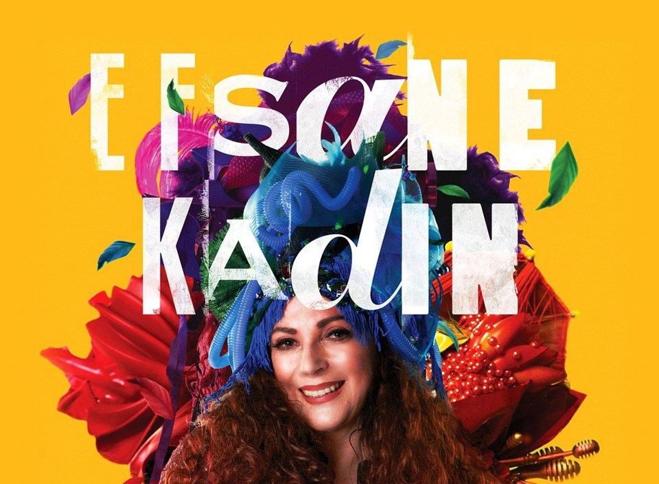 DERYA ALABORA TEK KİŞİLİK OYUNLA SAHNEDE