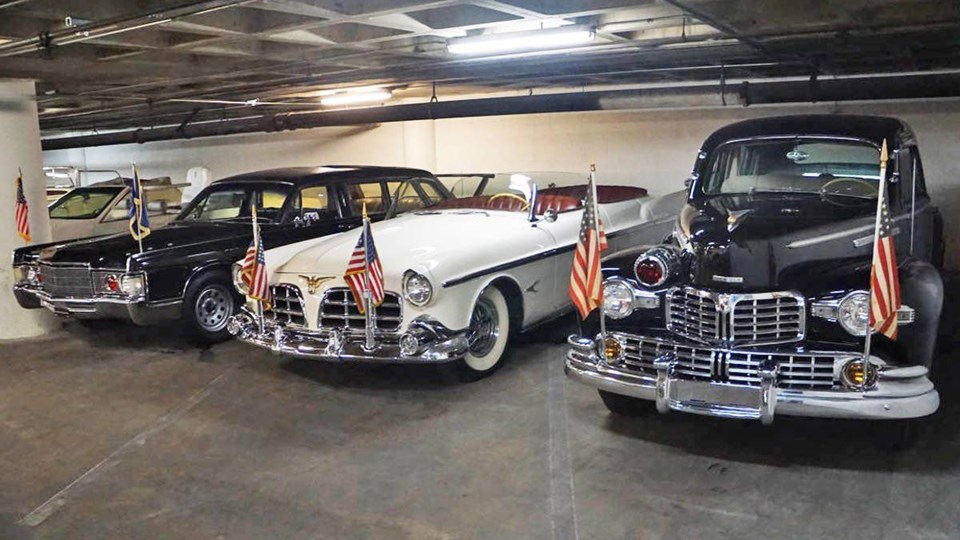 ESKİ ABD BAŞKANLARININ OTOMOBİLLERİ SERGİLENİYOR