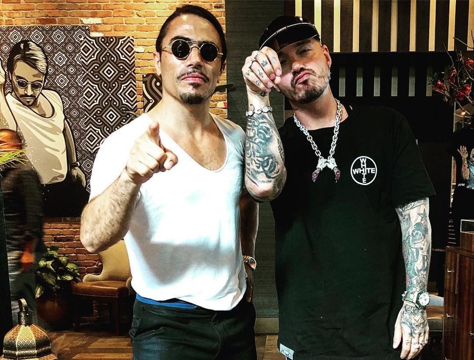 BU KEZ DÜNYACA ÜNLÜ ŞARKICI SALTBAE YAPTI