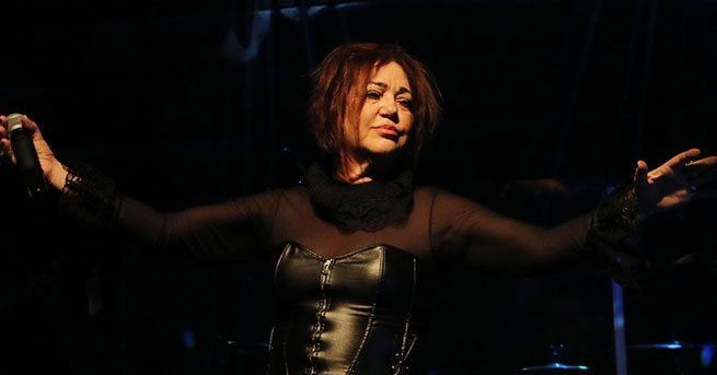 "TEK BİR ŞEY İSTİYORUM ŞU HAYATTAN"