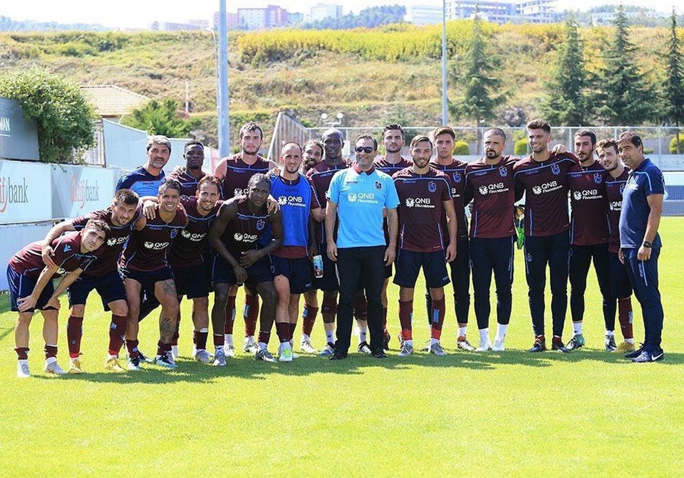 ÜNLÜ ŞARKICI TRABZONSPOR ANTREMANINDA