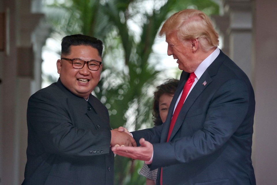 ABD BAŞKANI TRUMP İLE KUZEY KORE LİDERİ KIM JONG UN BULUŞMADA NE YEDİ?