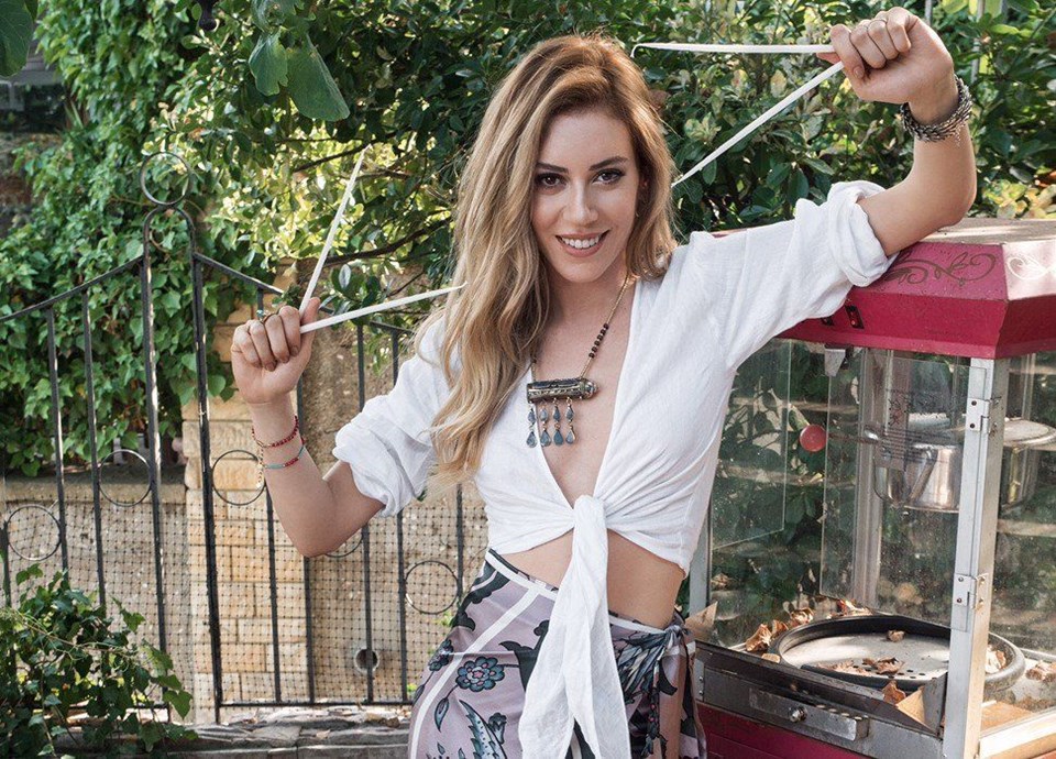 SİNEM KOBAL'DAN DOĞAL PAYLAŞIM