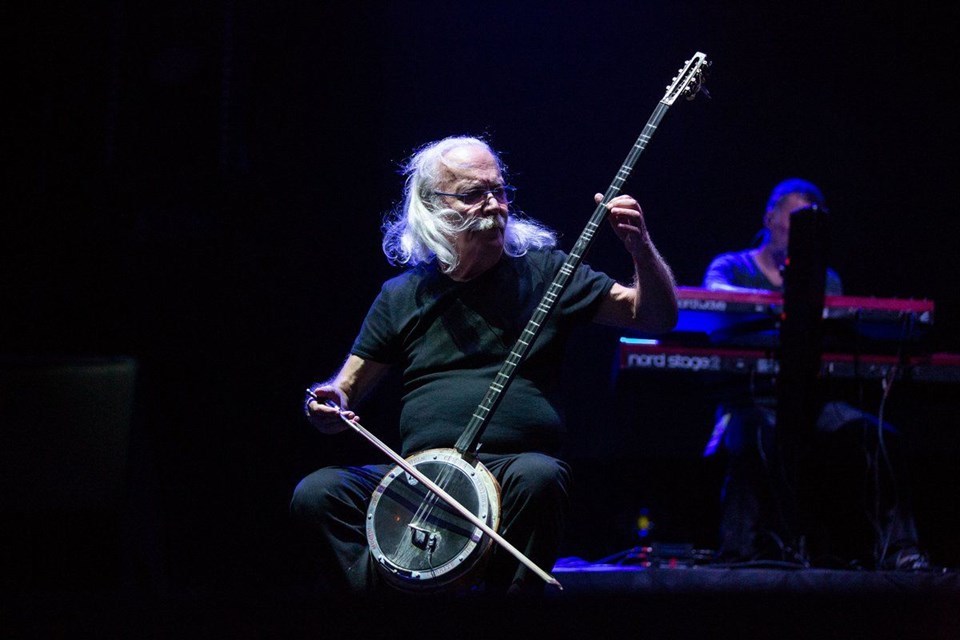 KUŞADASI GENÇLİK FESTİVALİ MÜZİKSEVERLERLE BULUŞTU